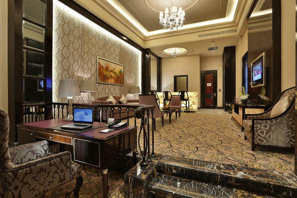 Howard Johnson Agile Plaza Chengdú Exterior foto